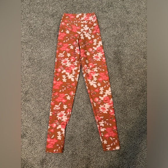AERIE Offline Crossover Patterned Leggings - Picture 3 of 7